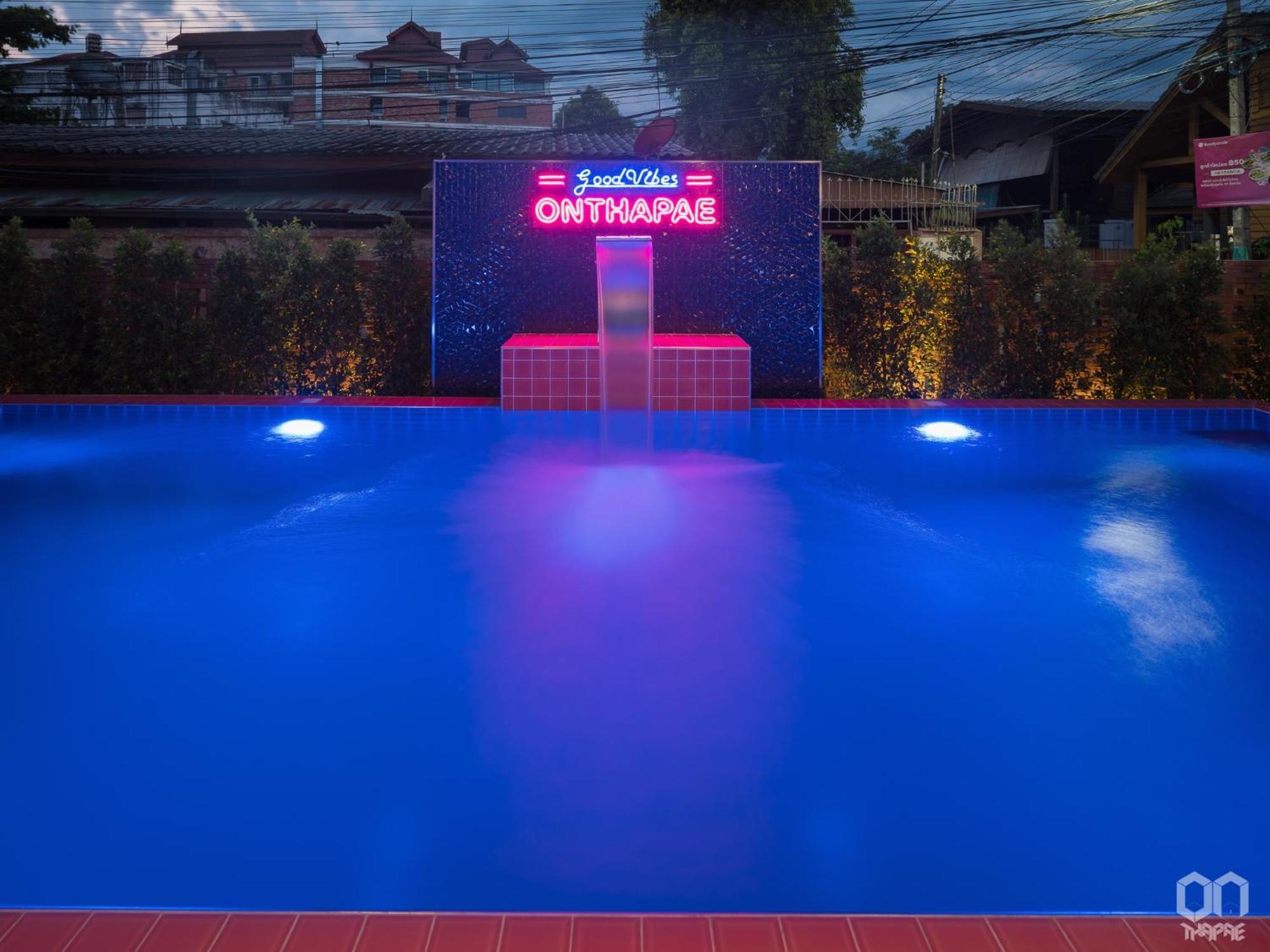 On Thapae Gate Chiangmai Otel Chiang Mai Dış mekan fotoğraf